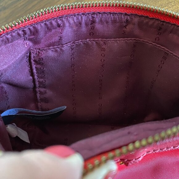 Authentic Marc Jacobs Nylon Cosmetic Bag. 9"x5.5"x2.7" Red Excellent condition. - Picture 8 of 9